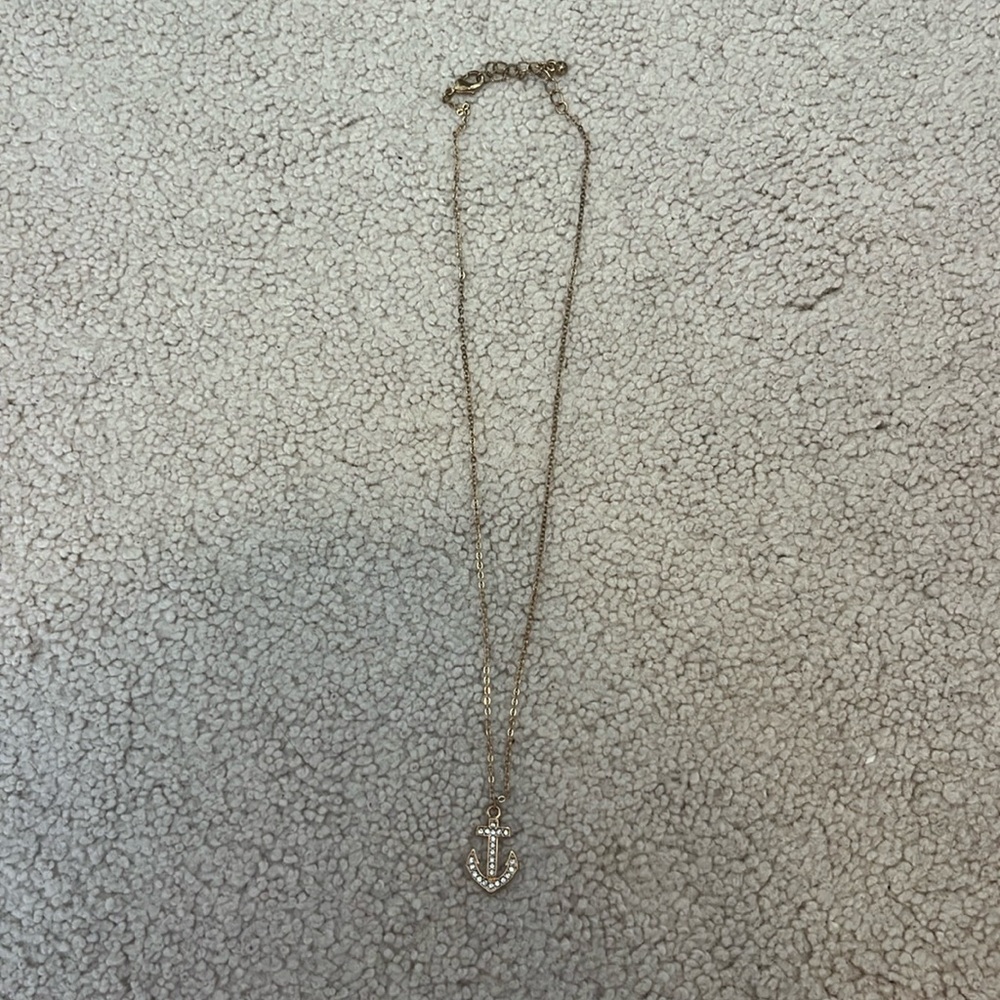 anchor necklace